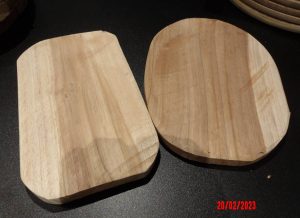 Planches à découper en tek (différentes formes et tailles)